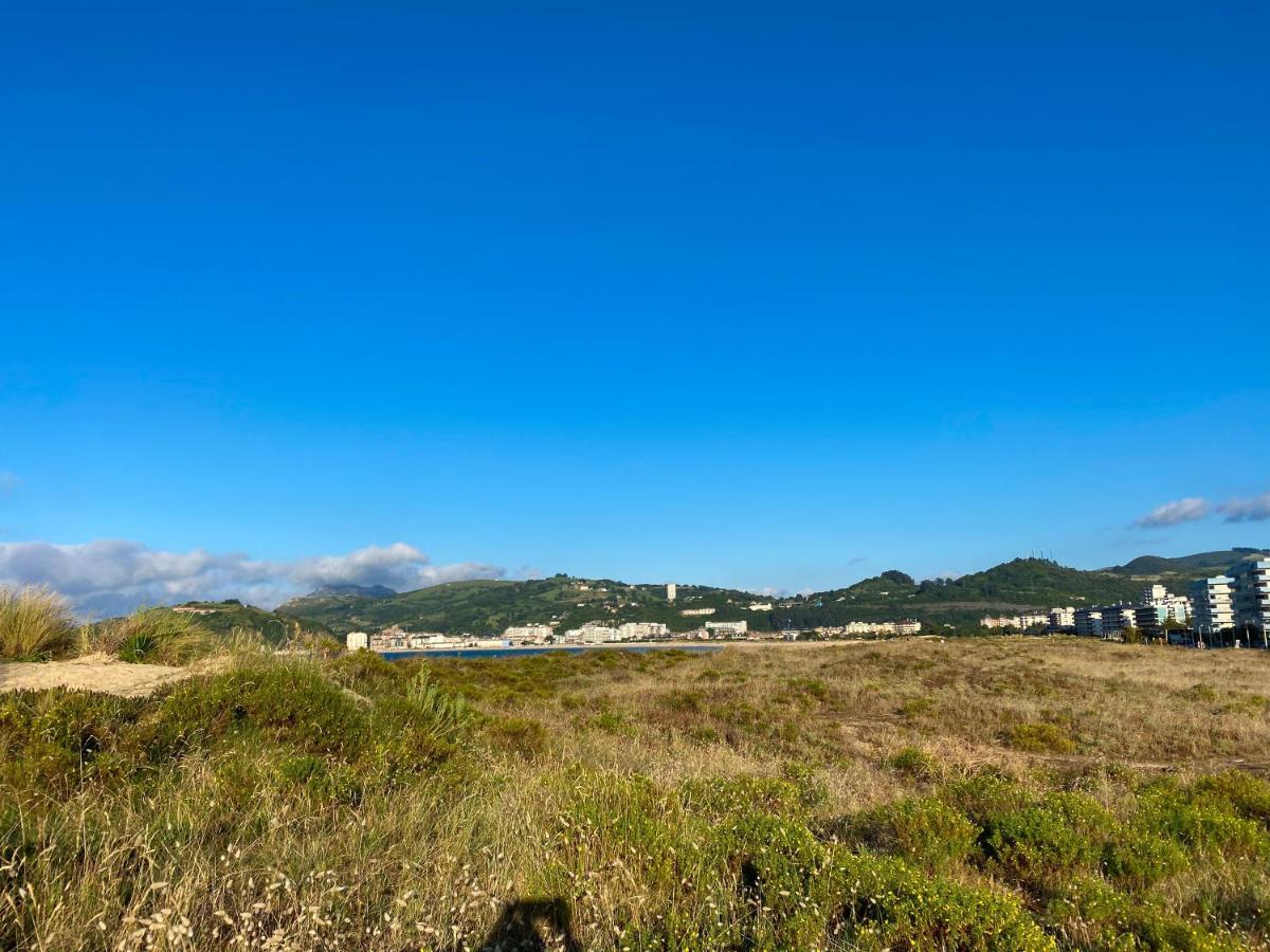 Piso Primera Linea De Playa 라레도 외부 사진